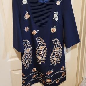 Dress....dark blue...size large....but it will fit a medium......